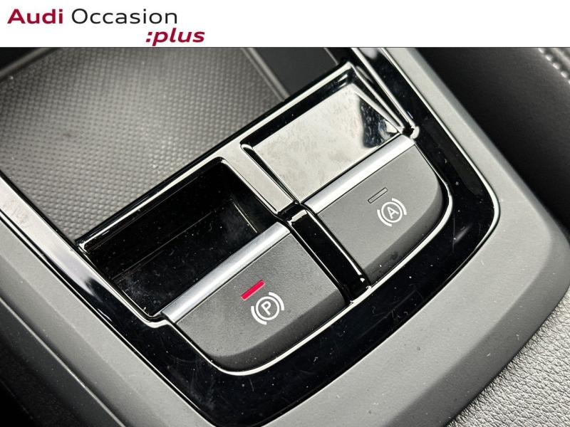 Voitures occasions Audi Q2 S line Paris