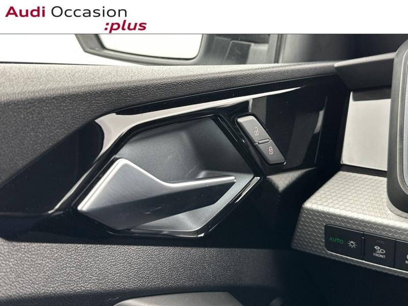Voitures occasions Audi A1 Sportback S line plus Paris