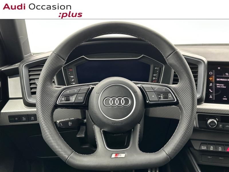 Voitures occasions Audi A1 Sportback S line plus Paris