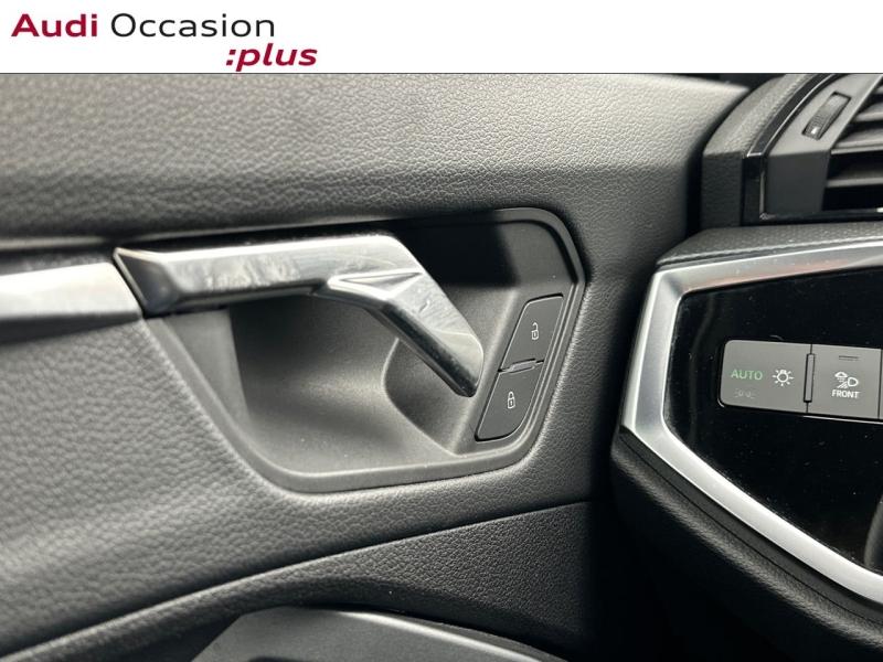 Voitures occasions Audi Q3 Sportback S line Paris