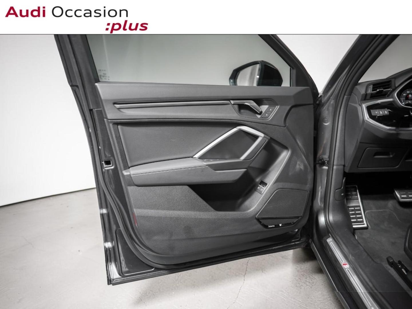 Voitures occasions Audi Q3 Sportback S line Paris
