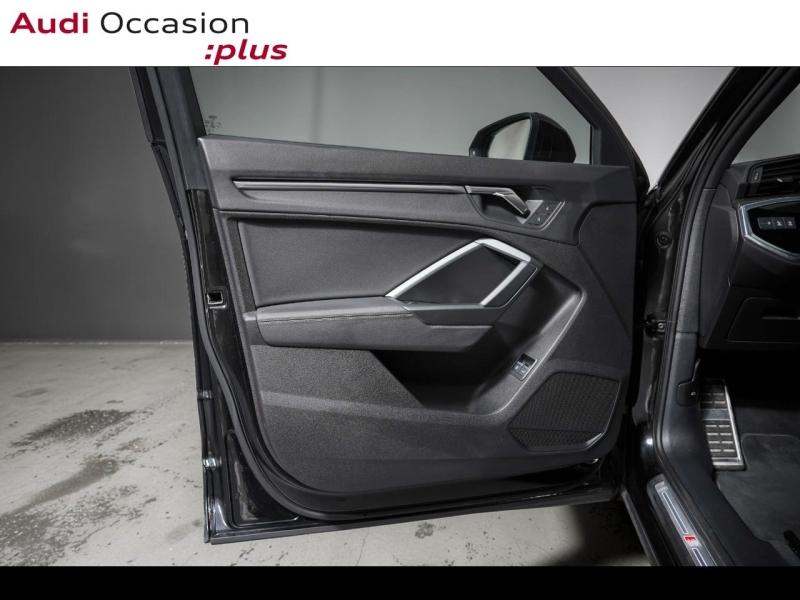 Voitures occasions Audi Q3 Sportback S line Paris