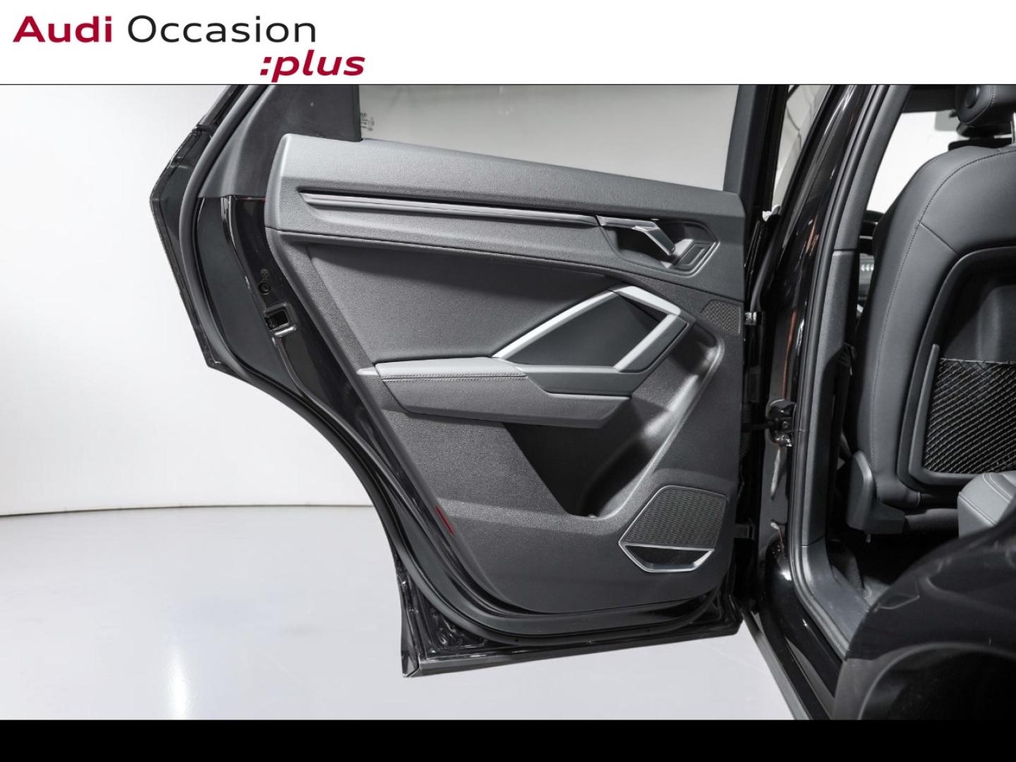 Voitures occasions Audi Q3 Sportback S line Paris