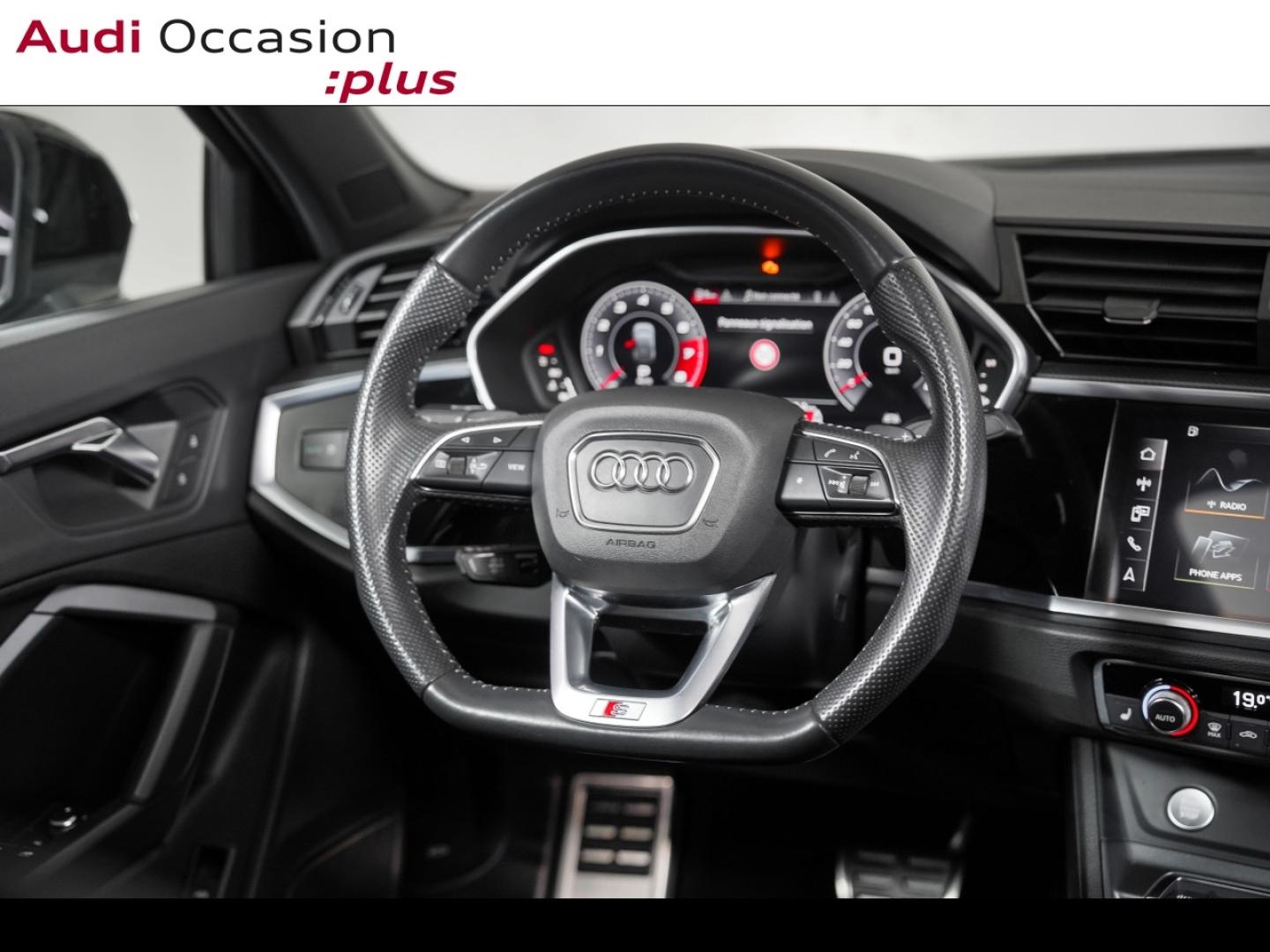 Voitures occasions Audi Q3 Sportback S line Paris