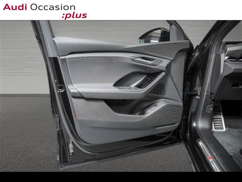 Voitures occasions Audi Q6 e-tron S line Paris