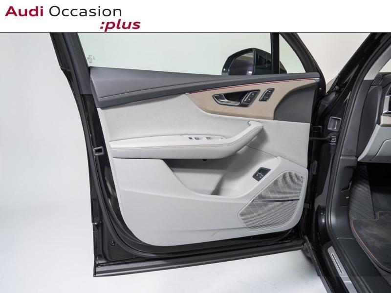 Voitures occasions Audi Q7 S line Paris