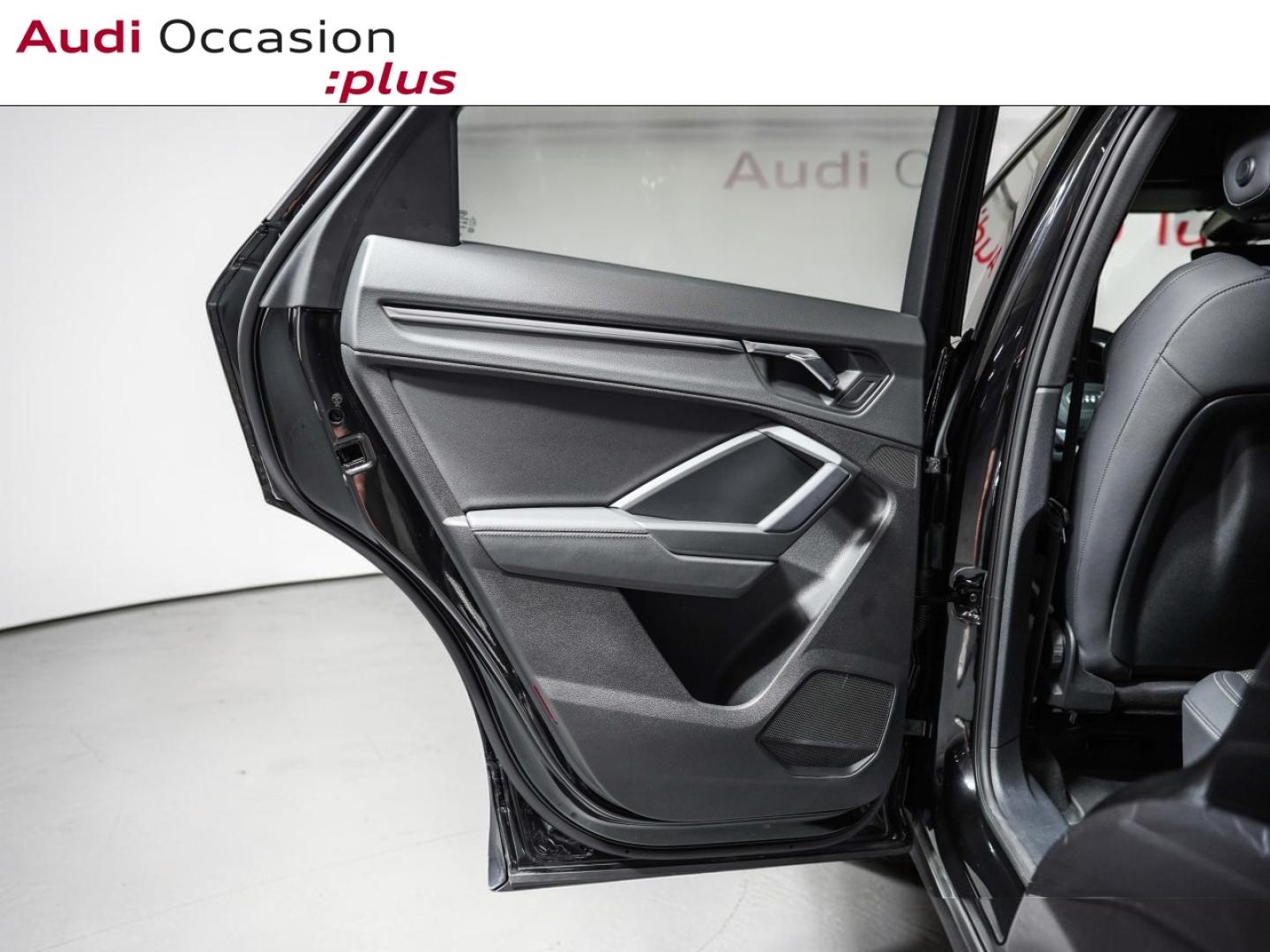 Voitures occasions Audi Q3 Sportback S line Paris