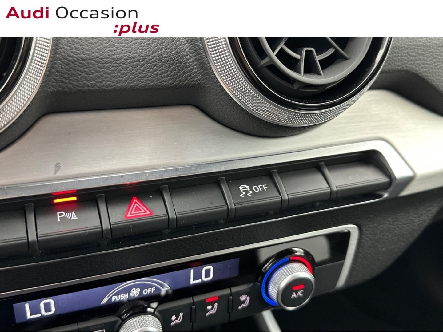 Voitures occasions Audi Q2 S line Paris