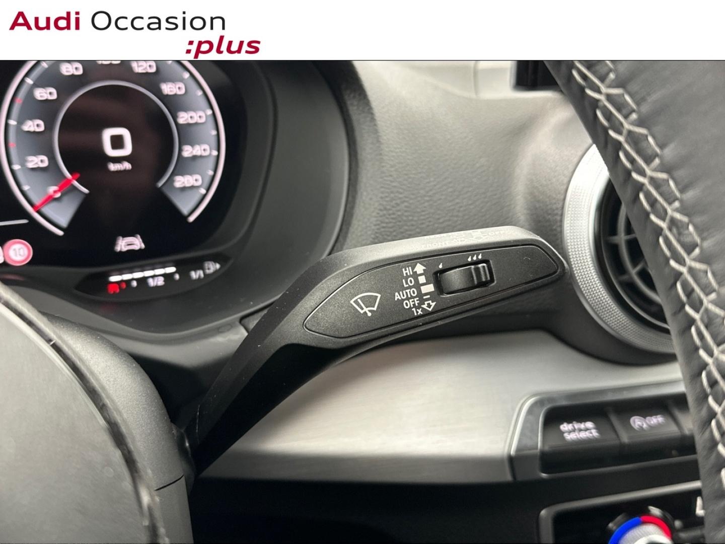 Voitures occasions Audi Q2 S line Paris