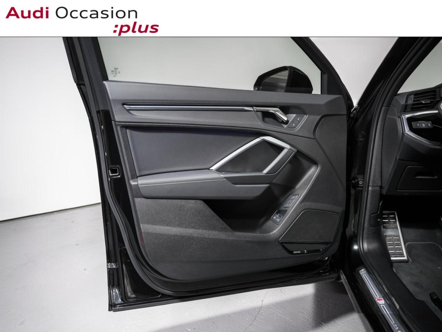 Voitures occasions Audi Q3 S line Paris