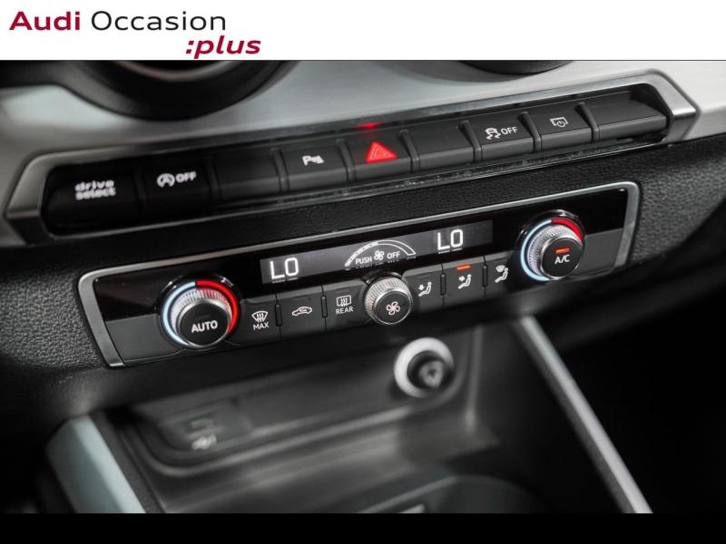 Voitures occasions Audi Q2 S line Paris