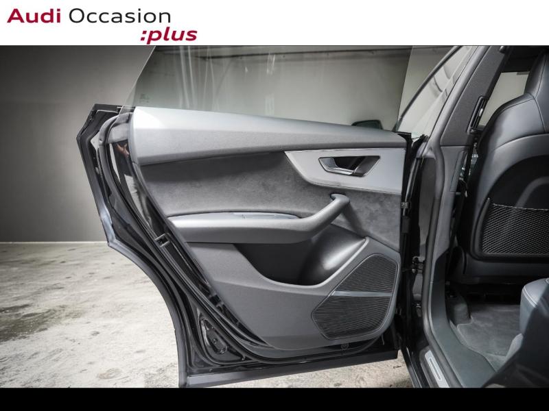 Voitures occasions Audi Q8 S line Paris