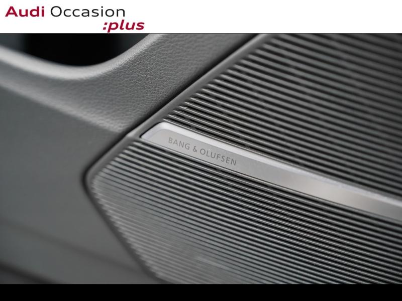 Voitures occasions Audi Q8 S line Paris