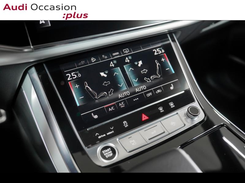 Voitures occasions Audi Q8 S line Paris