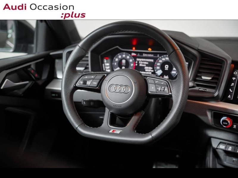 Voitures occasions Audi A1 Sportback S line plus Paris