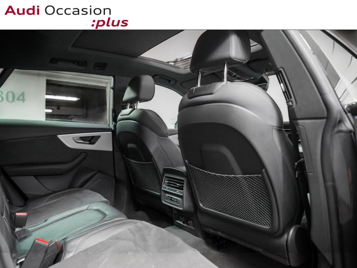 Voitures occasions Audi Q8 S line Paris