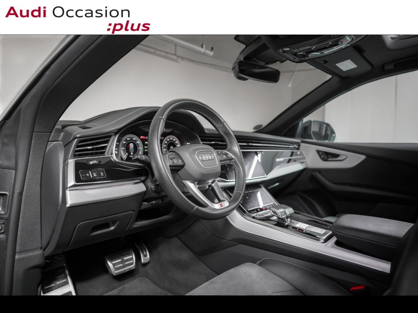 Voitures occasions Audi Q8 S line Paris