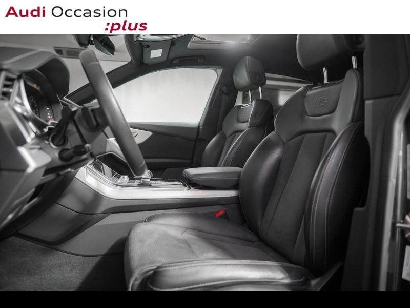 Voitures occasions Audi Q8 S line Paris