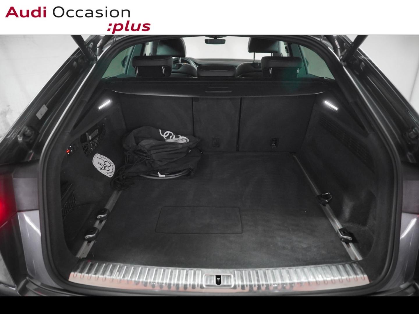 Voitures occasions Audi Q8 S line Paris