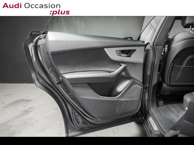 Voitures occasions Audi Q8 S line Paris
