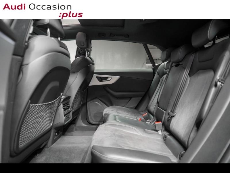 Voitures occasions Audi Q8 S line Paris