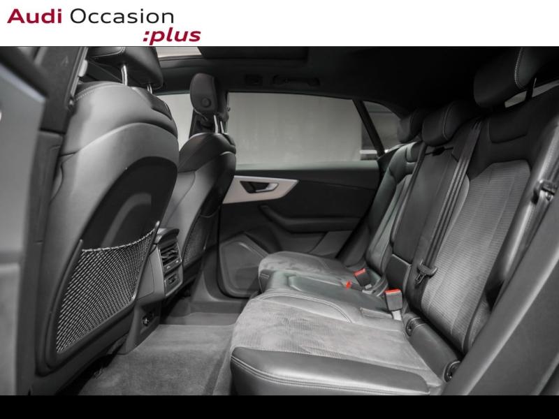 Voitures occasions Audi Q8 S line Paris
