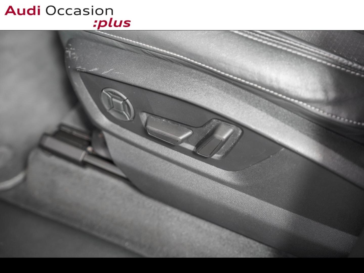 Voitures occasions Audi Q8 S line Paris