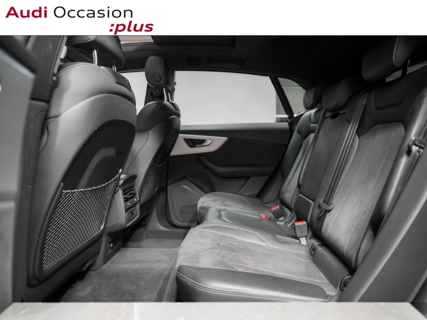Voitures occasions Audi Q8 S line Paris
