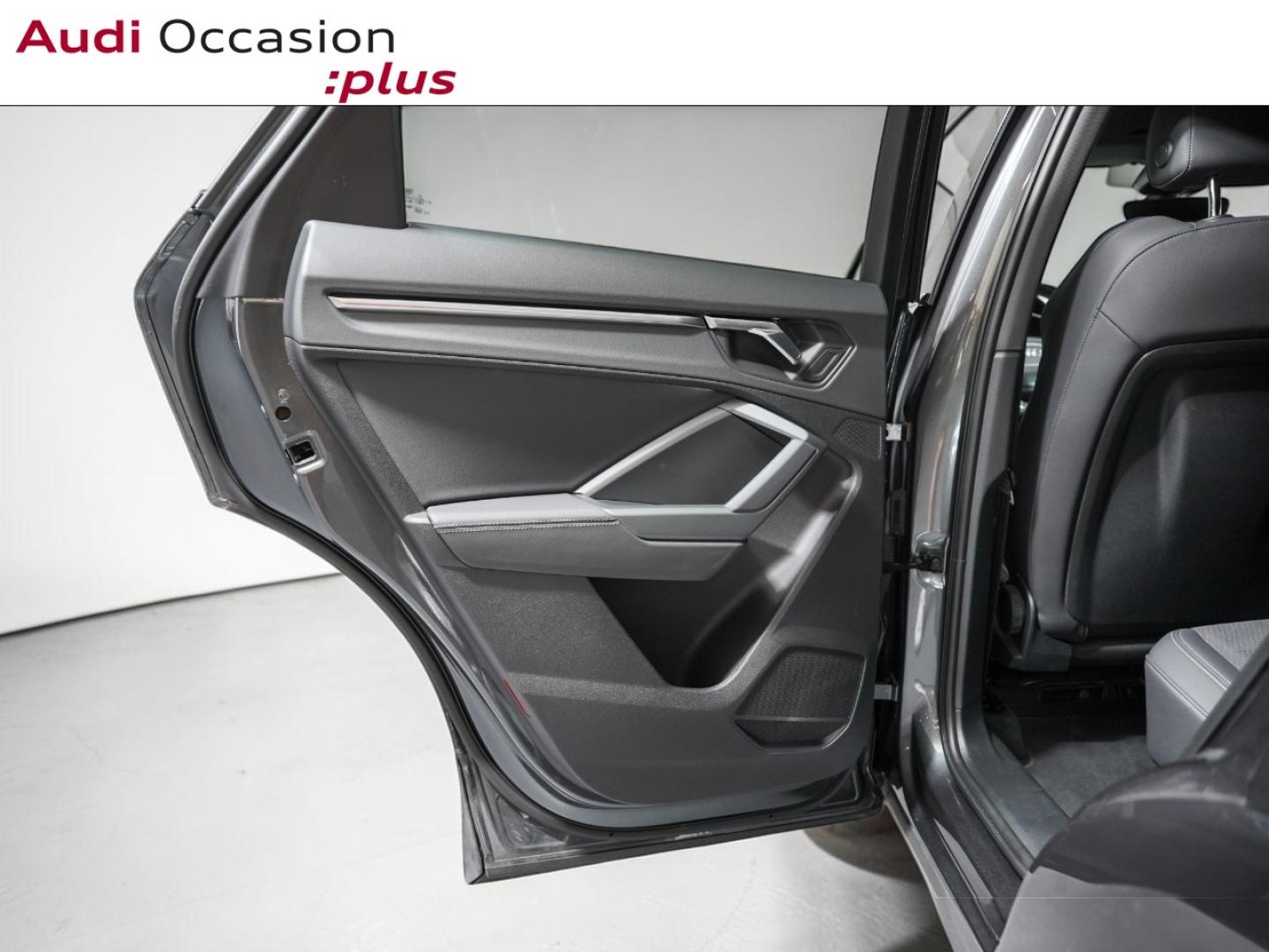 Voitures occasions Audi Q3 Sportback S line Paris