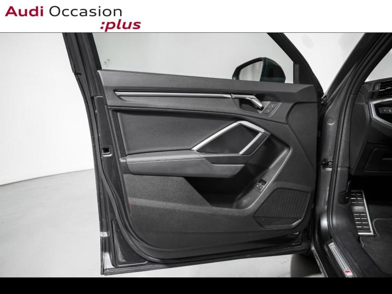 Voitures occasions Audi Q3 S line Paris