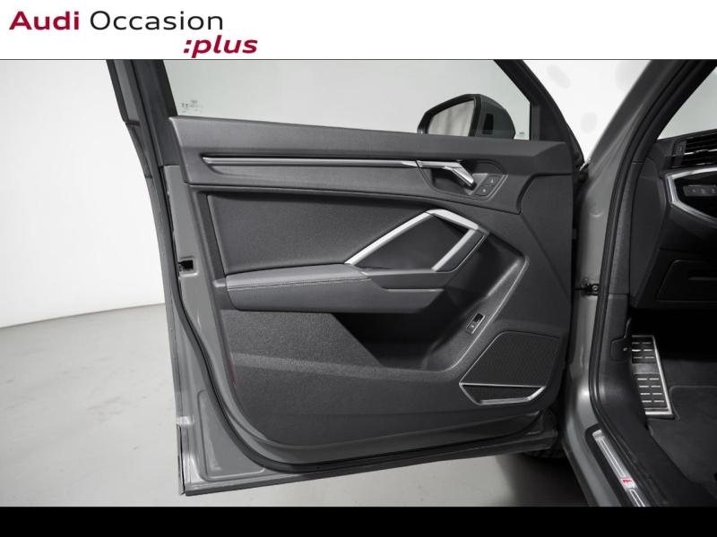 Voitures occasions Audi Q3 S line Paris