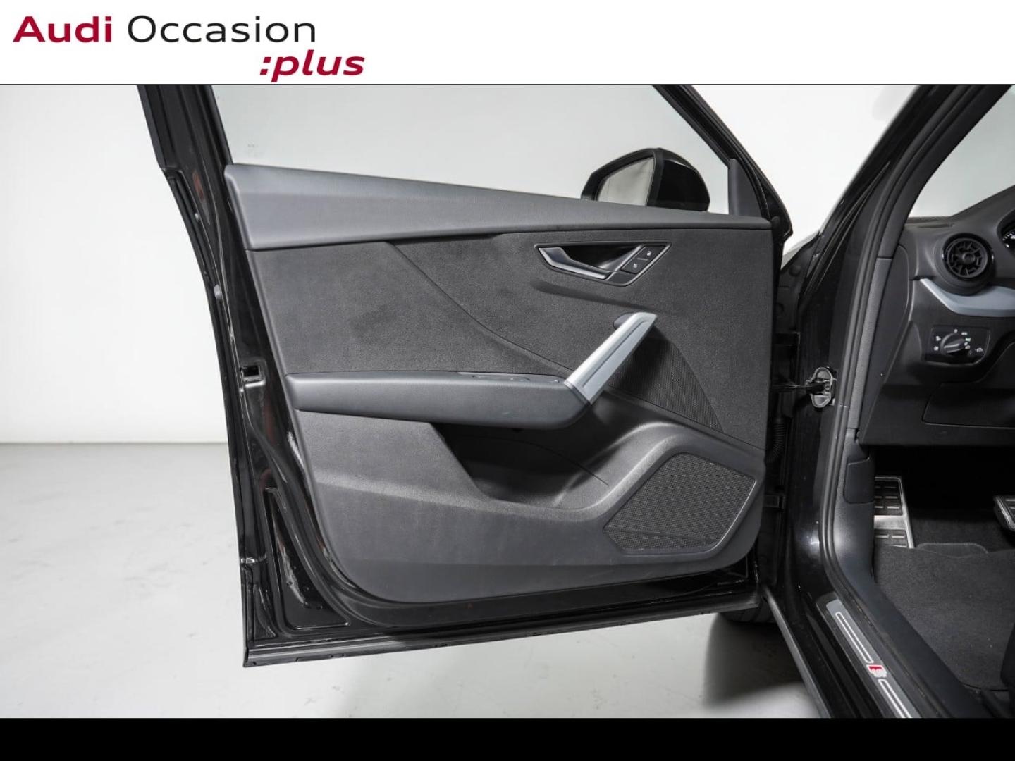 Voitures occasions Audi Q2 S line Paris
