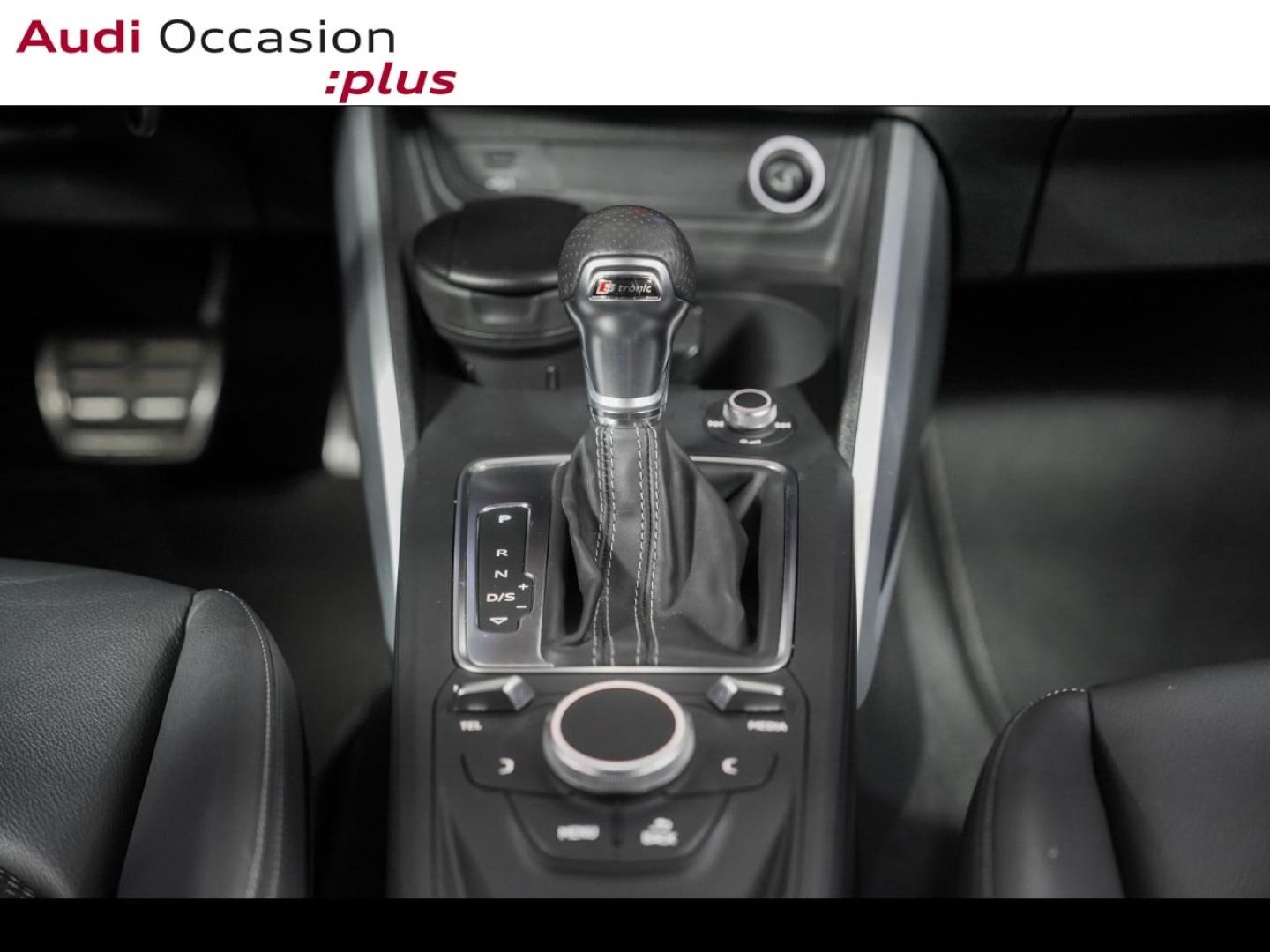 Voitures occasions Audi Q2 S line Paris