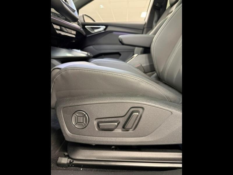 Voitures occasions Audi Q4 e-tron S line Paris