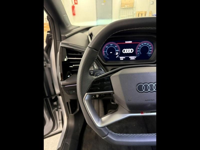 Voitures occasions Audi Q4 e-tron S line Paris