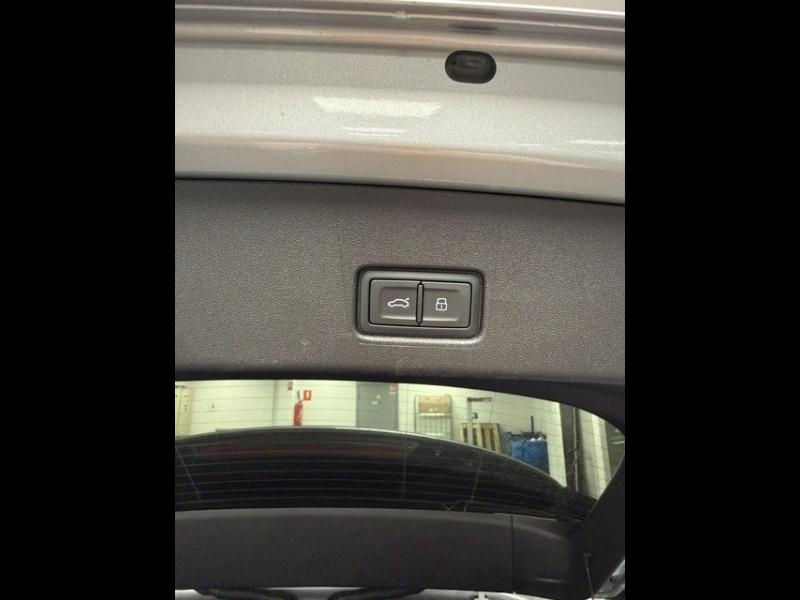 Voitures occasions Audi Q4 e-tron S line Paris