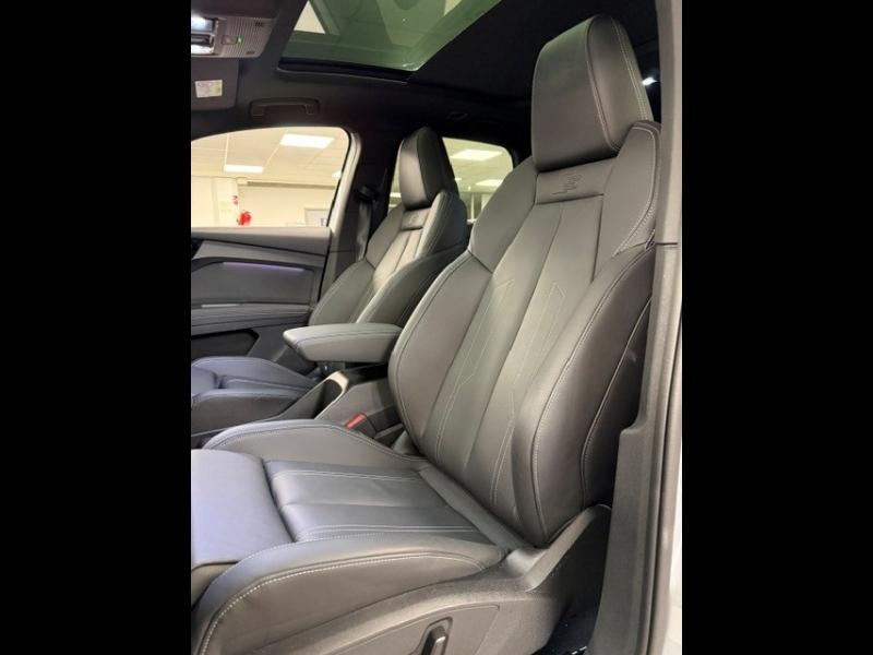 Voitures occasions Audi Q4 e-tron S line Paris