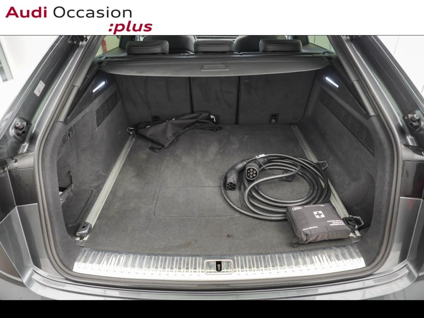 Voitures occasions Audi Q8 Compétition Paris