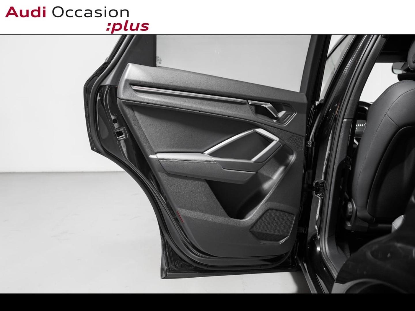 Voitures occasions Audi Q3 S line Paris