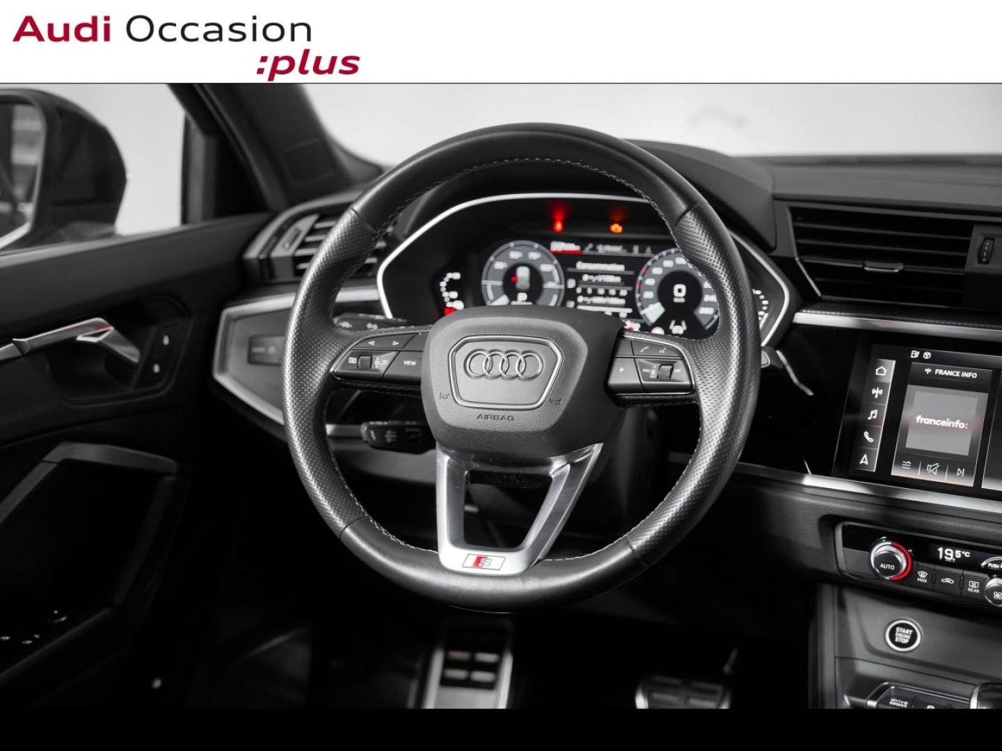 Voitures occasions Audi Q3 S line Paris