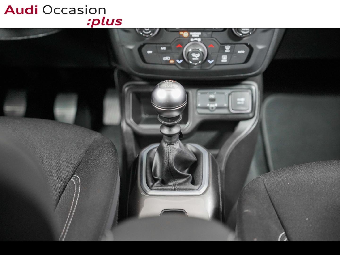 Voitures occasions JEEP RENEGADE Limited Paris