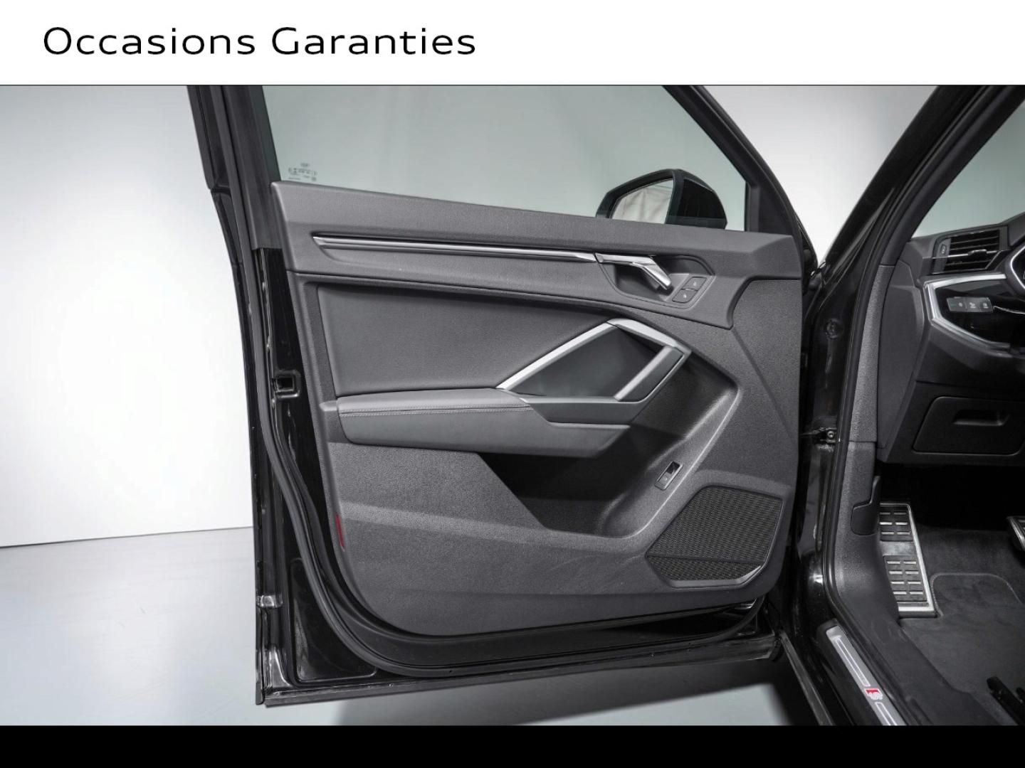 Voitures occasions Audi Q3 S line Paris