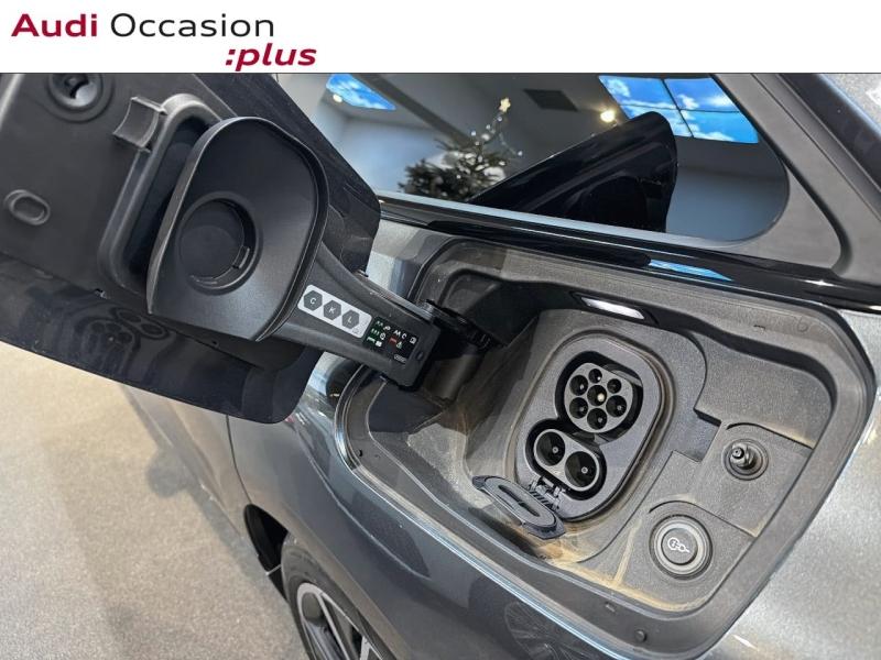 Voitures occasions Audi A6 Avant e-tron S line Paris