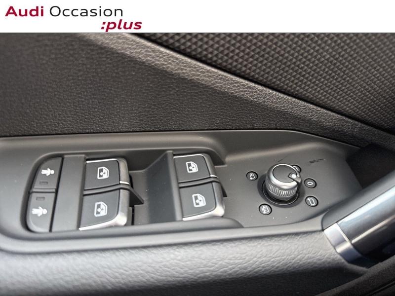 Voitures occasions Audi Q2 S line Paris