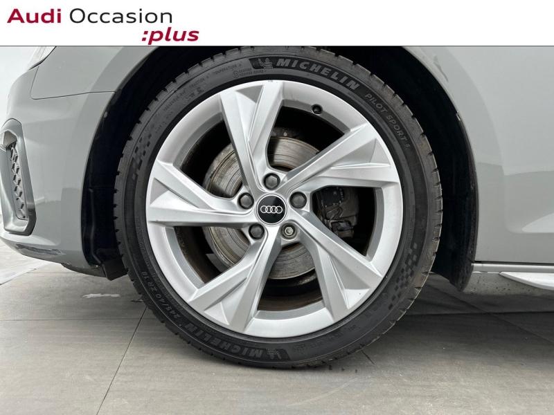 Voitures occasions Audi A4 Avant S line Saint-Thibault-des-Vignes