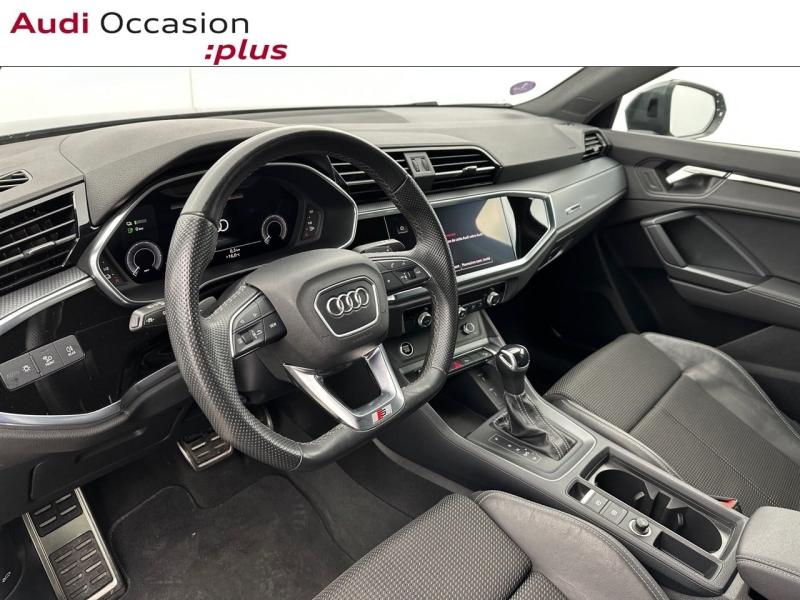 Voitures occasions Audi Q3 S line Saint-Thibault-des-Vignes