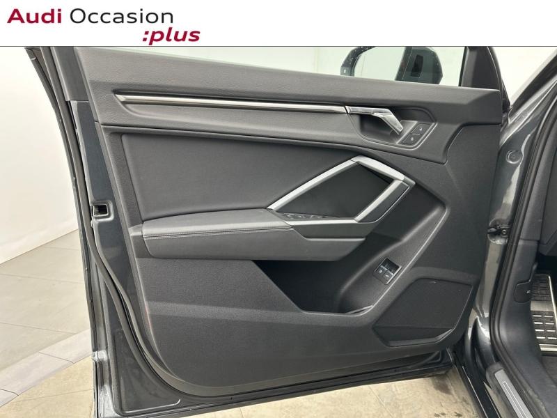 Voitures occasions Audi Q3 S line Saint-Thibault-des-Vignes