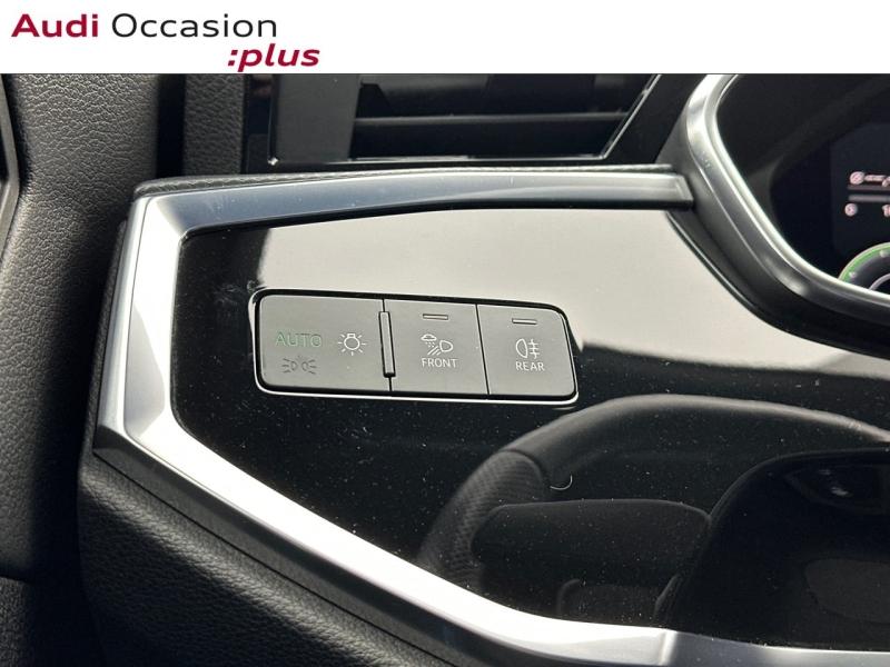 Voitures occasions Audi Q3 S line Saint-Thibault-des-Vignes