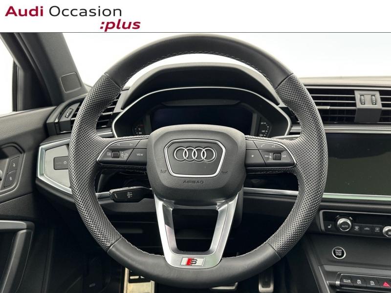 Voitures occasions Audi Q3 S line Saint-Thibault-des-Vignes