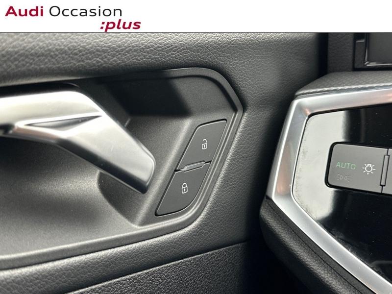 Voitures occasions Audi Q3 S line Saint-Thibault-des-Vignes